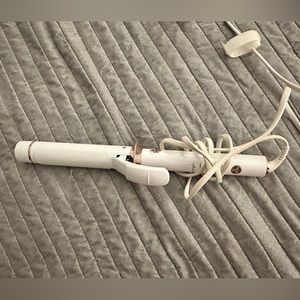 T3 Curling Iron 1-1/4”